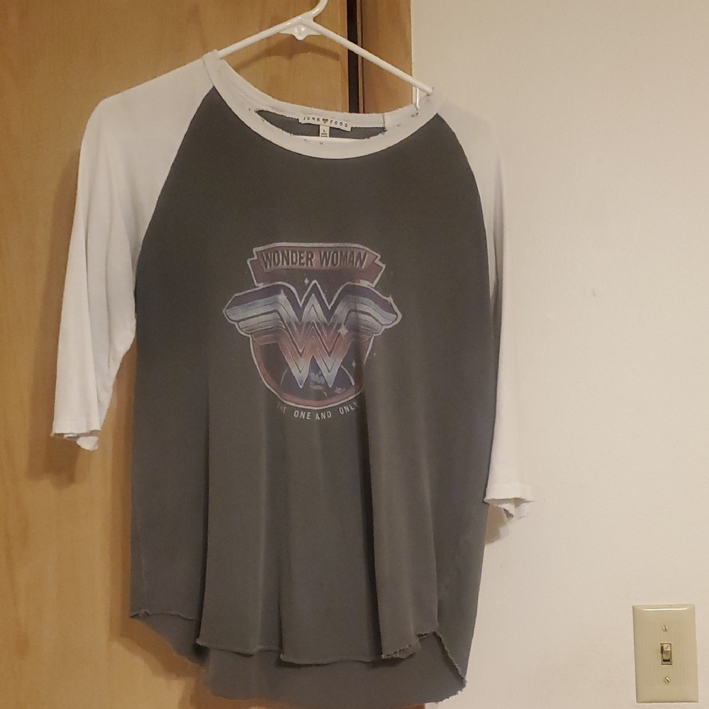 Junk Food Clothing Wonder Woman Gray and White Long Sleeve Tee